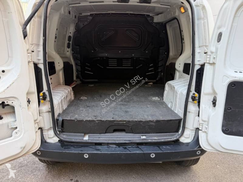 Véhicule utilitaire Fiat 1.4