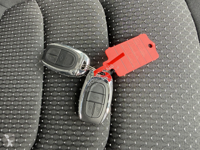 Véhicule utilitaire Maxus e 9 72kWh 204PK e 9