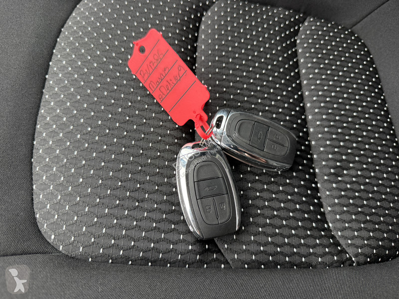 Véhicule utilitaire Maxus e 9 89kWh 204PK e 9