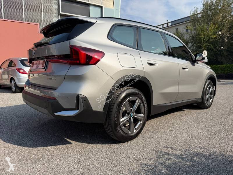 Véhicule utilitaire BMW