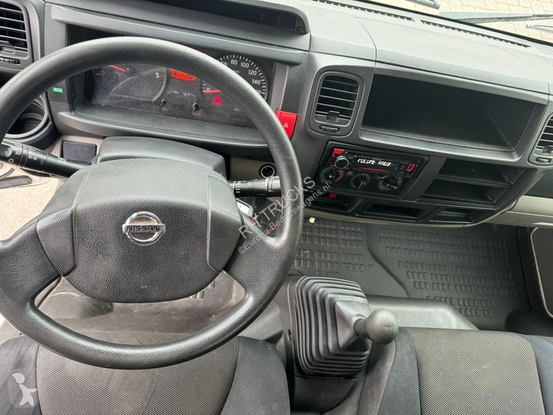 Véhicule utilitaire Nissan UNIT CABSTAR 35.13 +...