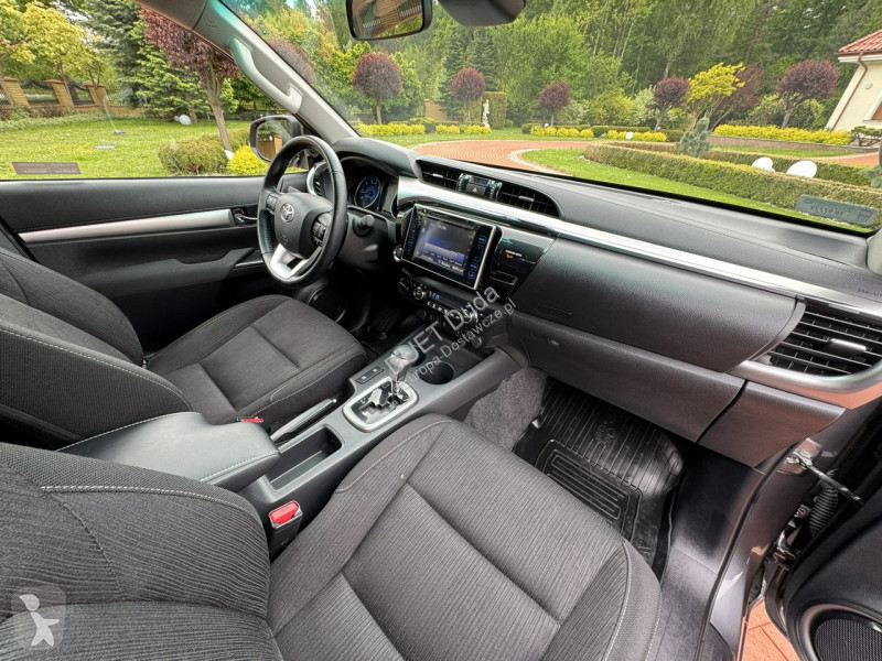 Autoutilitară Toyota Hilux