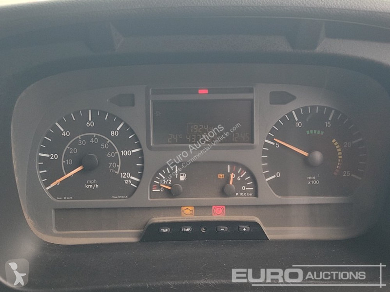 Furgoneta Mercedes 3236