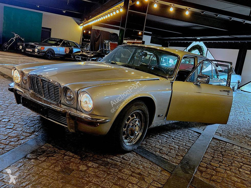 Véhicule utilitaire Jaguar (series II) 4.2...