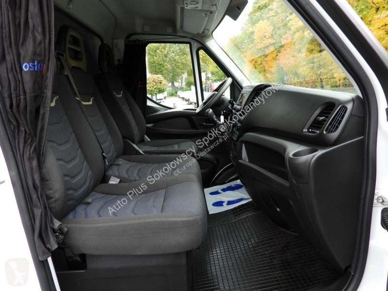 Лекотоварен автомобил Iveco 35S18 DAILY