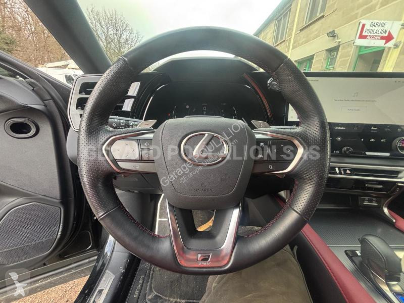 Samochód dostawczy Lexus 500H