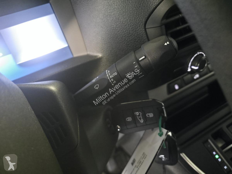 Véhicule utilitaire Opel VIVARO M 2.0 BlueHDi -...