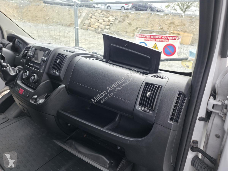 Peugeot BOXER Asphalt 335 L2H2 2.2 BlueHDi 140...