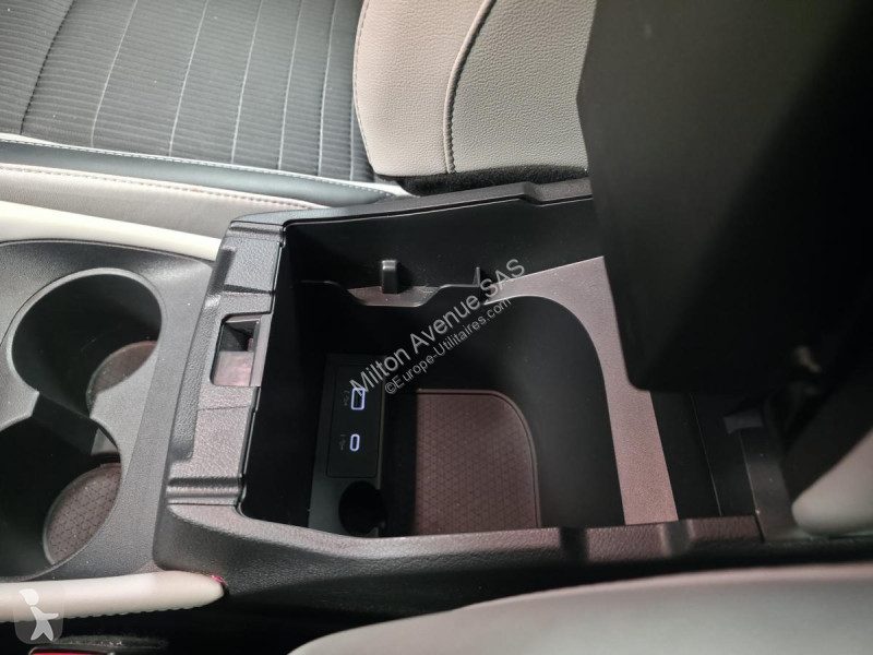 Samochód dostawczy Nissan QASHQAI 1.5 e-Power -...