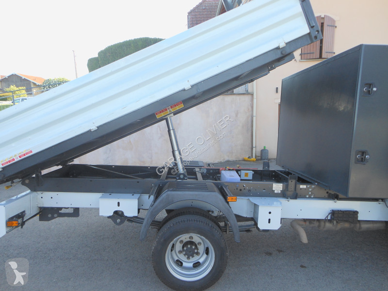 Véhicule utilitaire Renault Châssis Cabine...