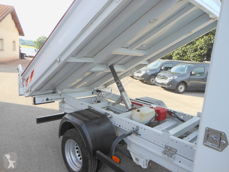 Véhicule utilitaire Mercedes Benne 514 CDI 37...