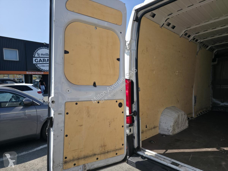 Véhicule utilitaire Fiat DUCATO Tôlé Business...