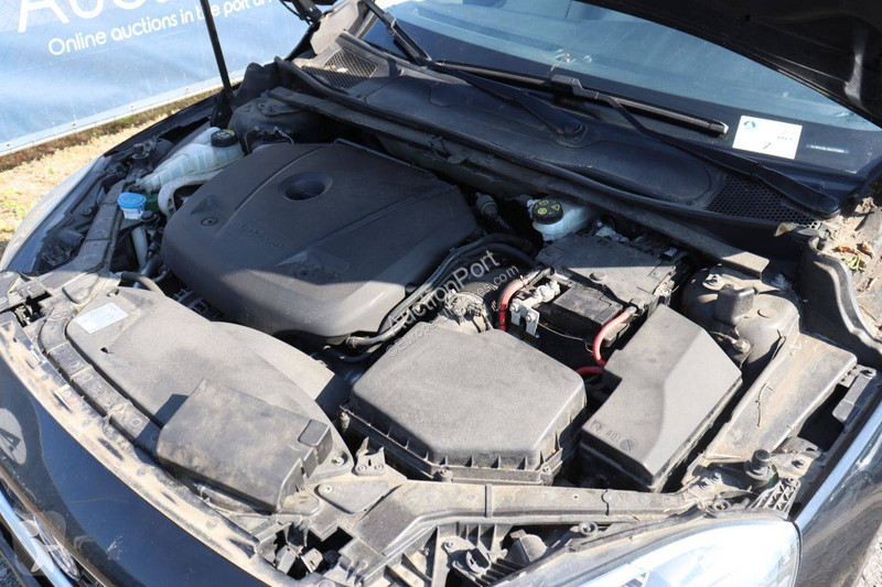 عربة نفعية Volvo
