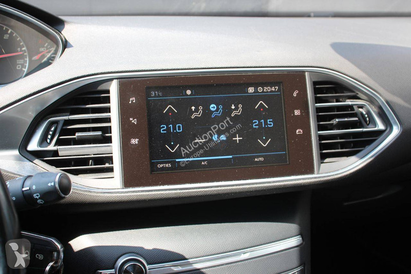 عربة نفعية Peugeot