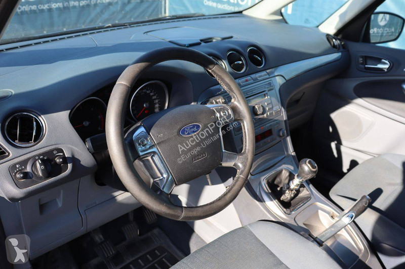 عربة نفعية Ford