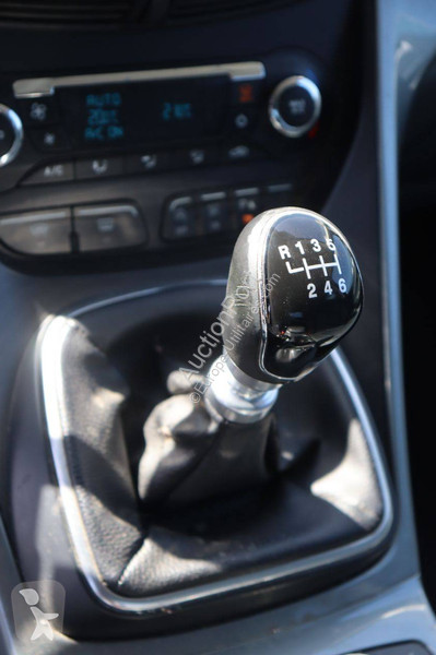 Véhicule utilitaire Ford Grand