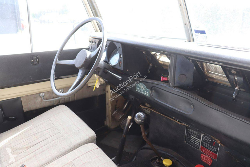 Véhicule utilitaire Land Rover