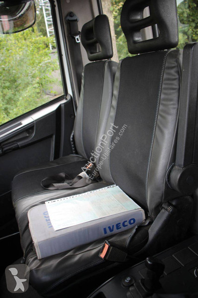 Véhicule utilitaire Iveco 80-210