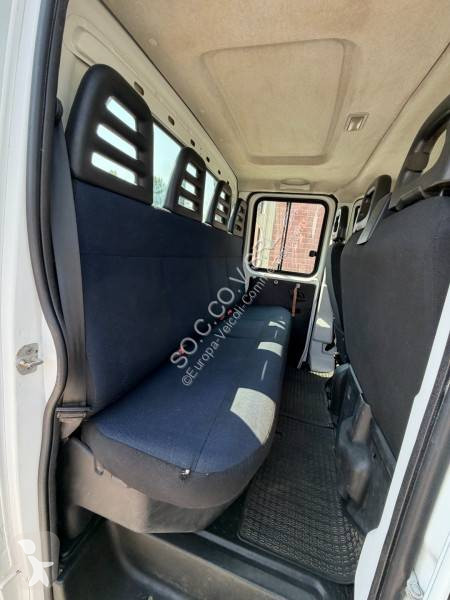 Лекотоварен автомобил Iveco 35S12