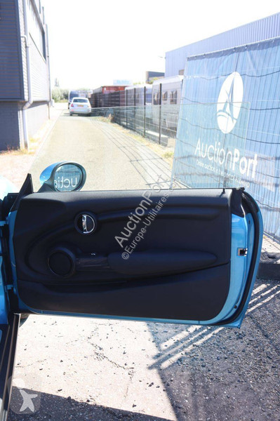 Mini One van