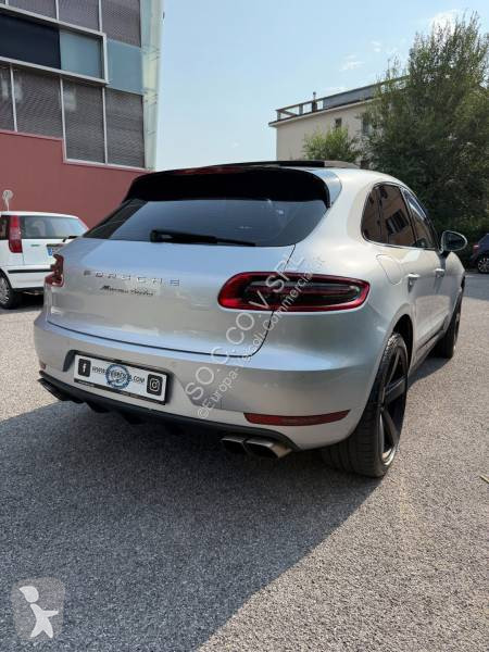 Véhicule utilitaire Porsche