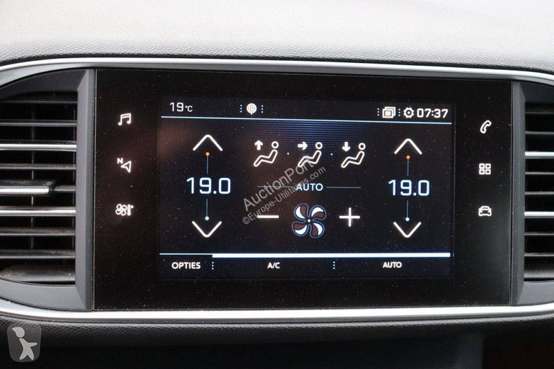 Коммерческий автомобиль Peugeot