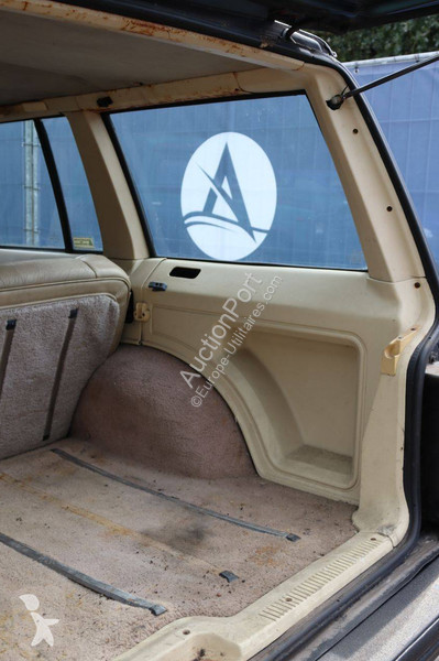 Véhicule utilitaire Jeep Limited