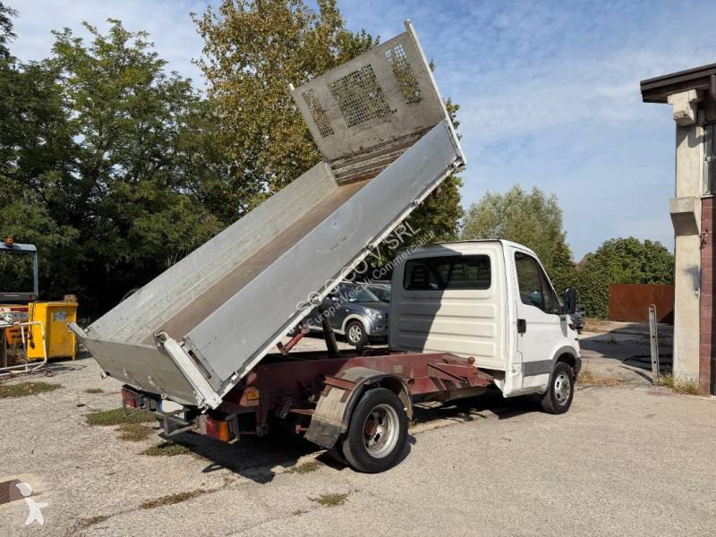 Véhicule utilitaire Iveco 35C09