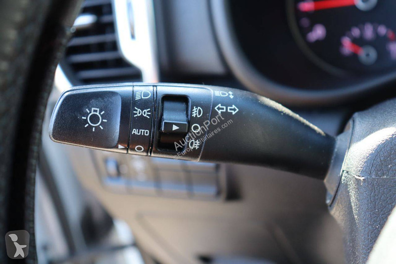 Véhicule utilitaire KIA