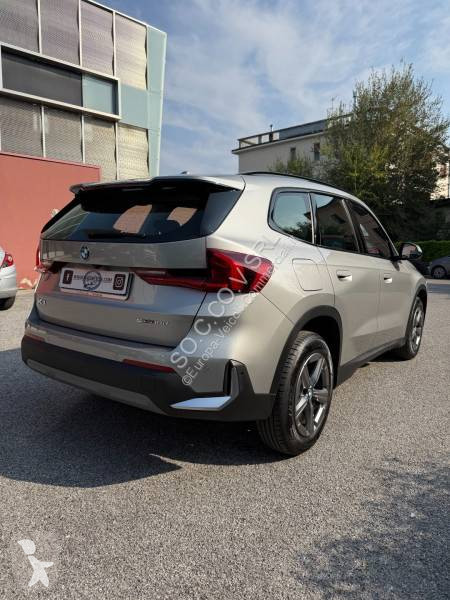 Véhicule utilitaire BMW