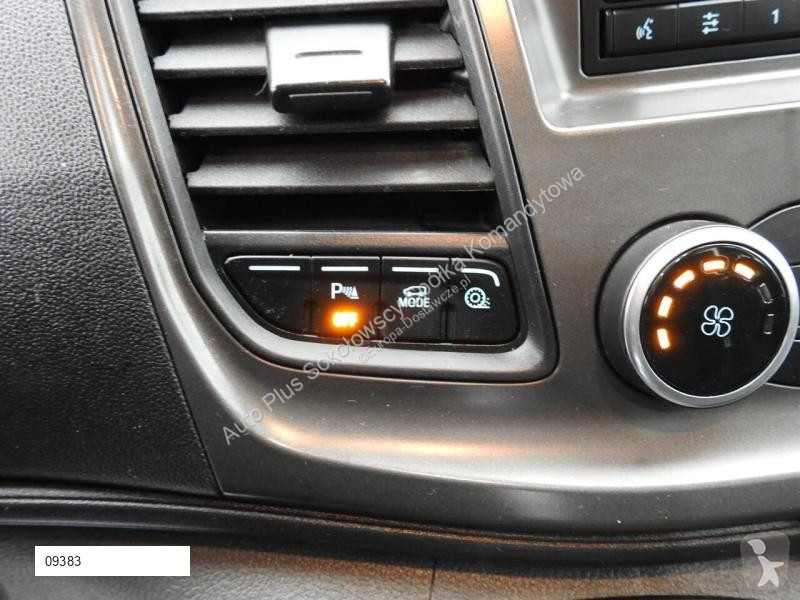 Véhicule utilitaire Ford TRANSIT FURGON...