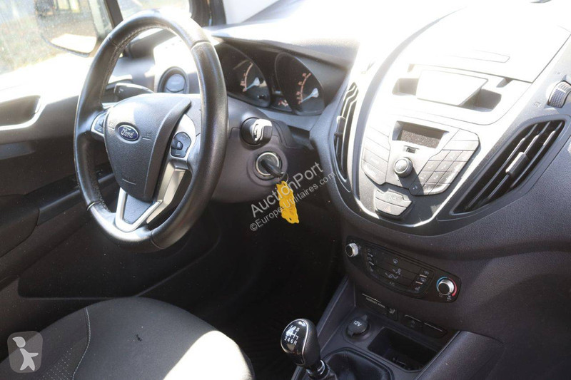 Furgoneta Ford Courier