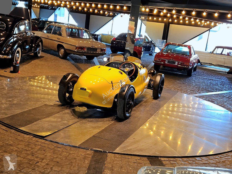 Véhicule utilitaire Ferrari  Vintage Racer...