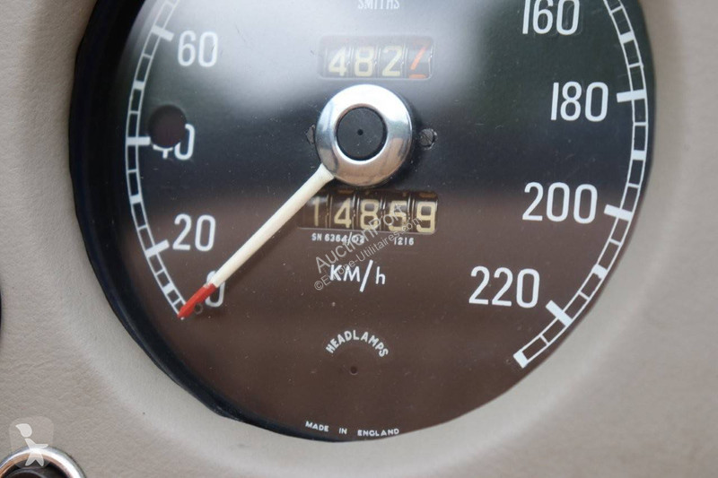 Véhicule utilitaire Jaguar 150 DHC