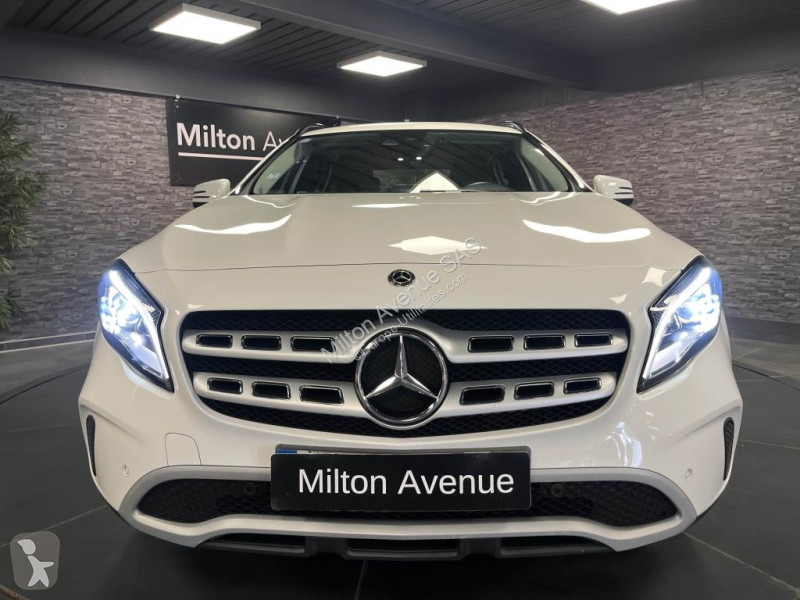 عربة نفعية Mercedes GLA 180  Inspiration