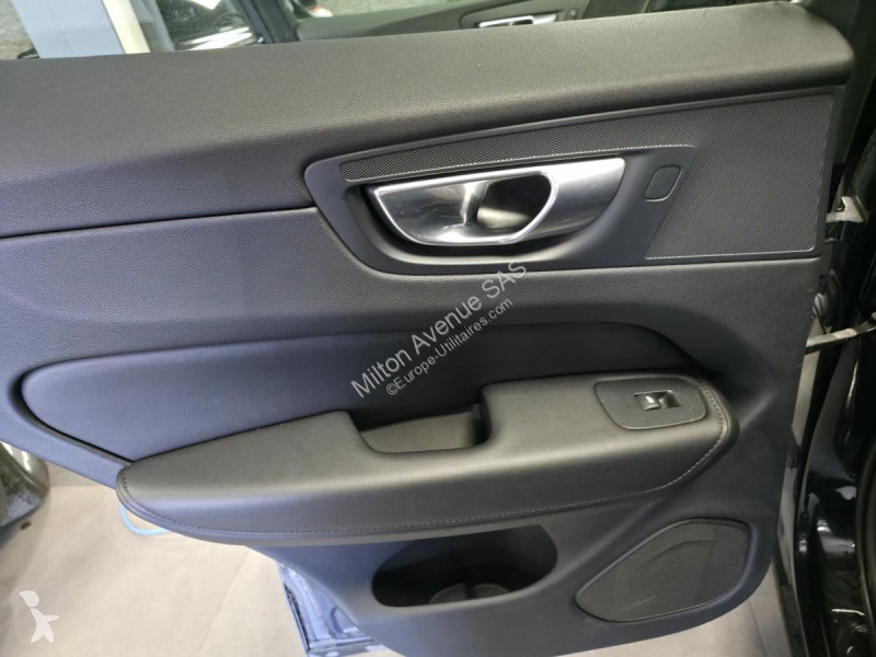 Samochód dostawczy Volvo XC60 B4 Micro-Hybride...