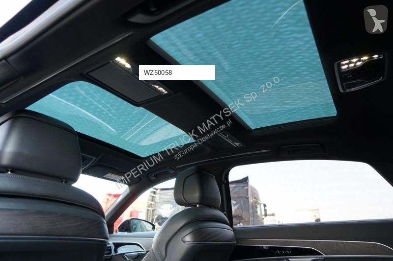 Samochód dostawczy Audi A8