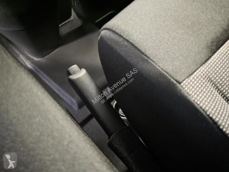 Véhicule utilitaire Opel VIVARO M 2.0 BlueHDi -...