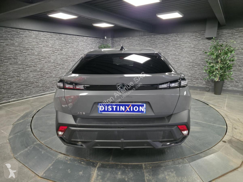 Véhicule utilitaire Peugeot 408 1.2i Hybrid...