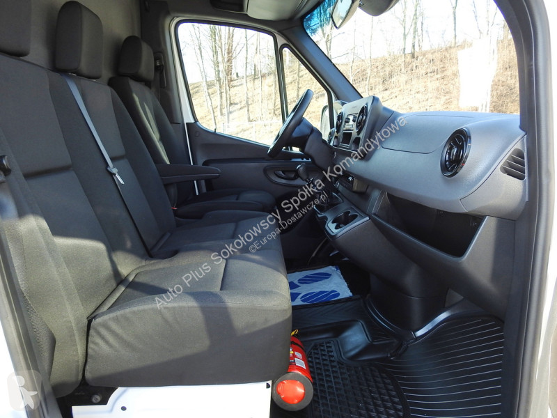 Samochód dostawczy Mercedes 2 ASTER