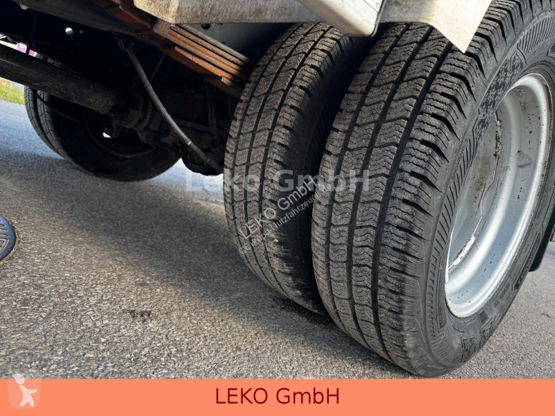 Samochód dostawczy Iveco 35C13 Mit Relec Froid...