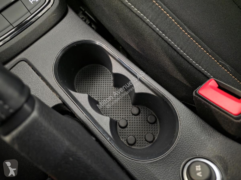 عربة نفعية Skoda KAMIQ 1.0 TSI - 95  Ambition