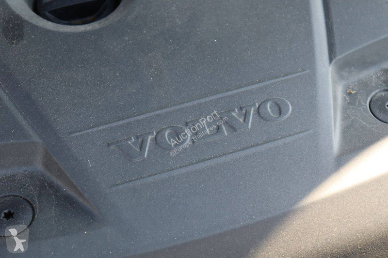 عربة نفعية Volvo