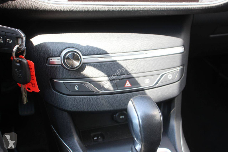 عربة نفعية Peugeot