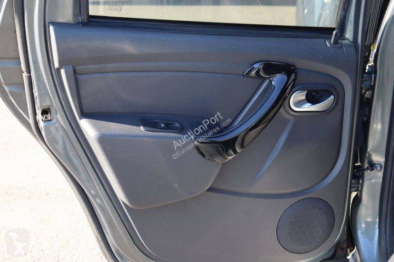 عربة نفعية Dacia