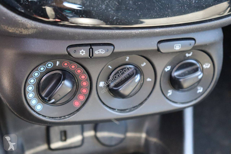 Samochód dostawczy Opel