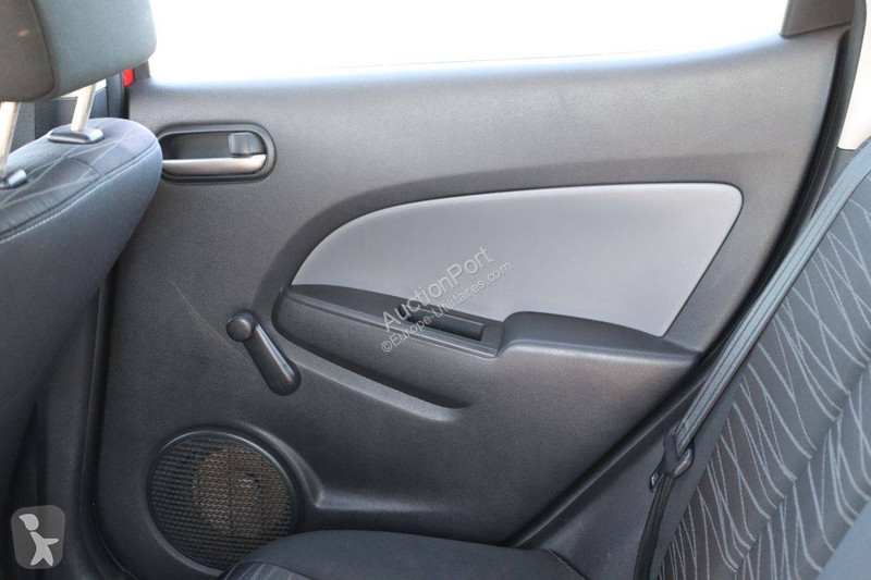 Samochód dostawczy Mazda  2