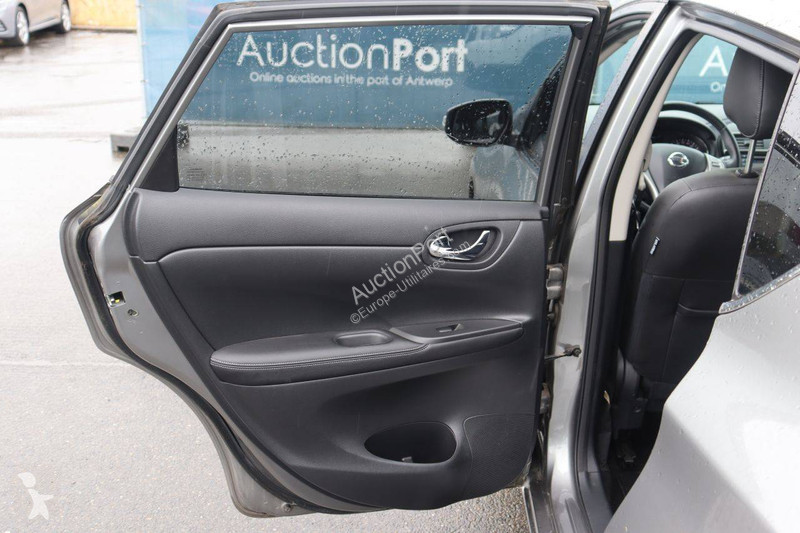 Véhicule utilitaire Nissan