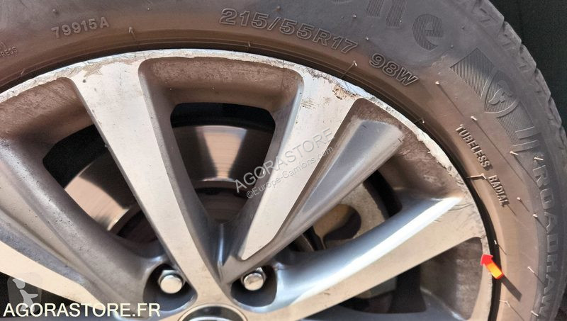 Véhicule utilitaire Lexus ES300H