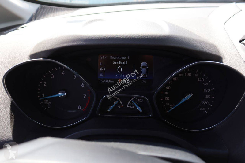 Véhicule utilitaire Ford Grand